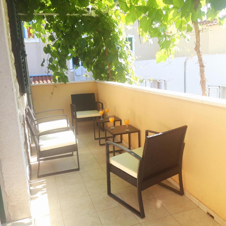 Apartamento Luxury Mansarda Duplex - City Centre - Stone House Split Exterior foto