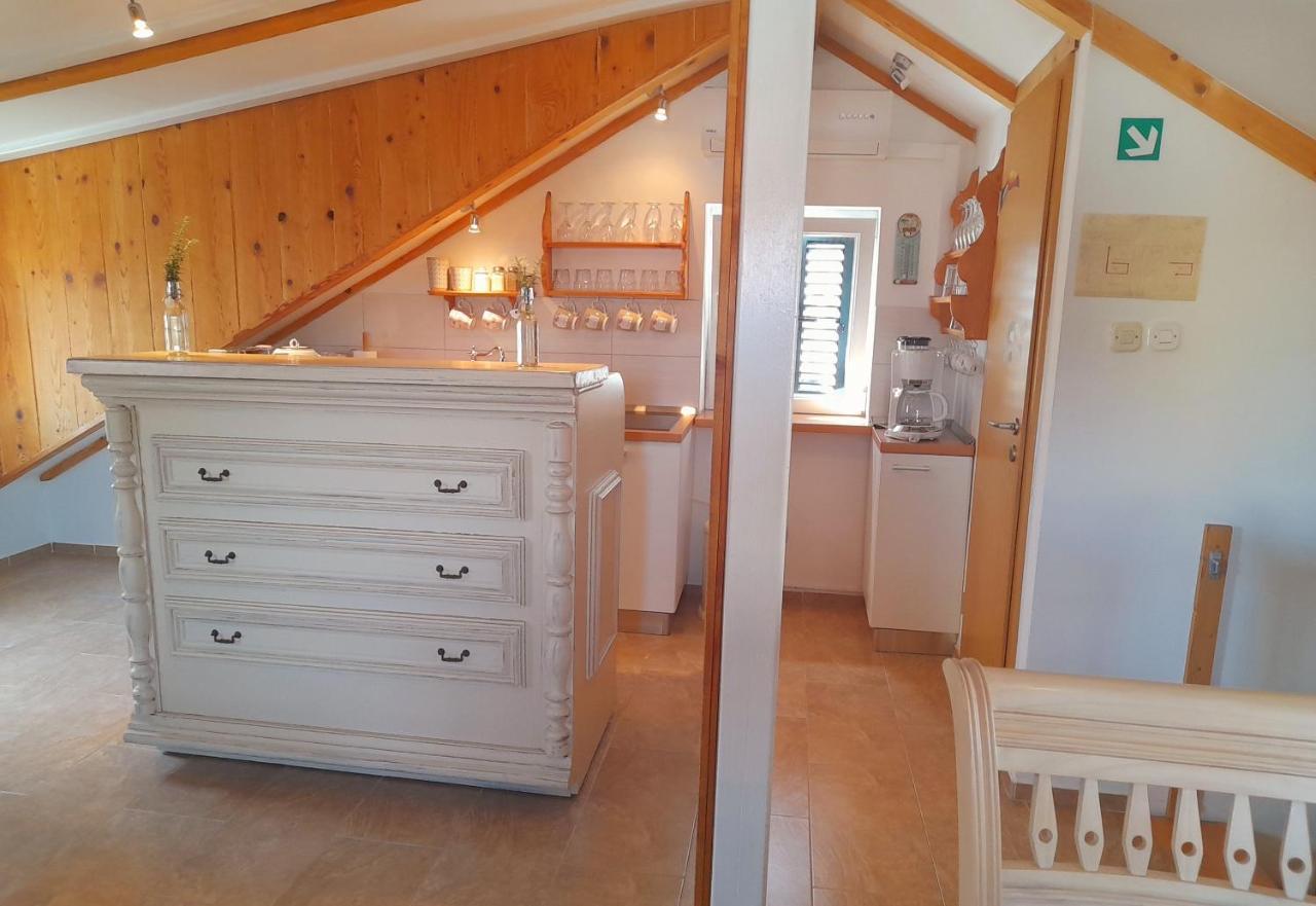 Apartamento Luxury Mansarda Duplex - City Centre - Stone House Split Exterior foto