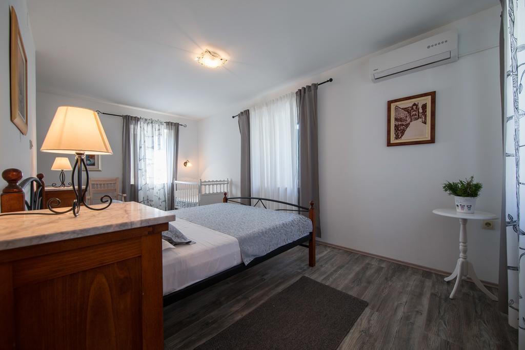 Apartamento Luxury Mansarda Duplex - City Centre - Stone House Split Exterior foto